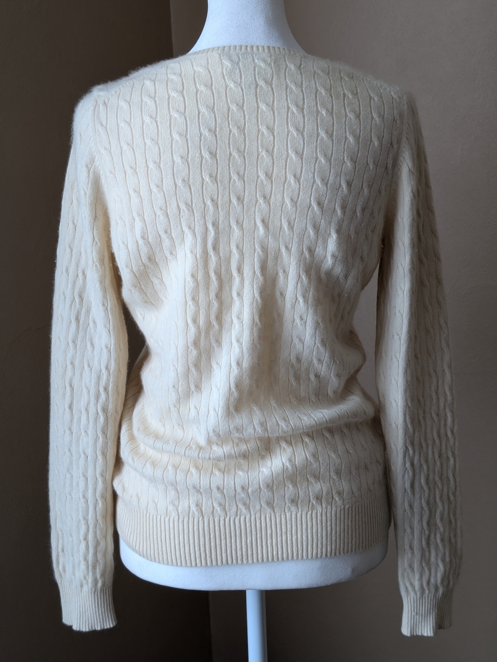 100% Cashmere Cable Knit V-Neck Sweater Size S Ivory Charter Club - Picture 7 of 11